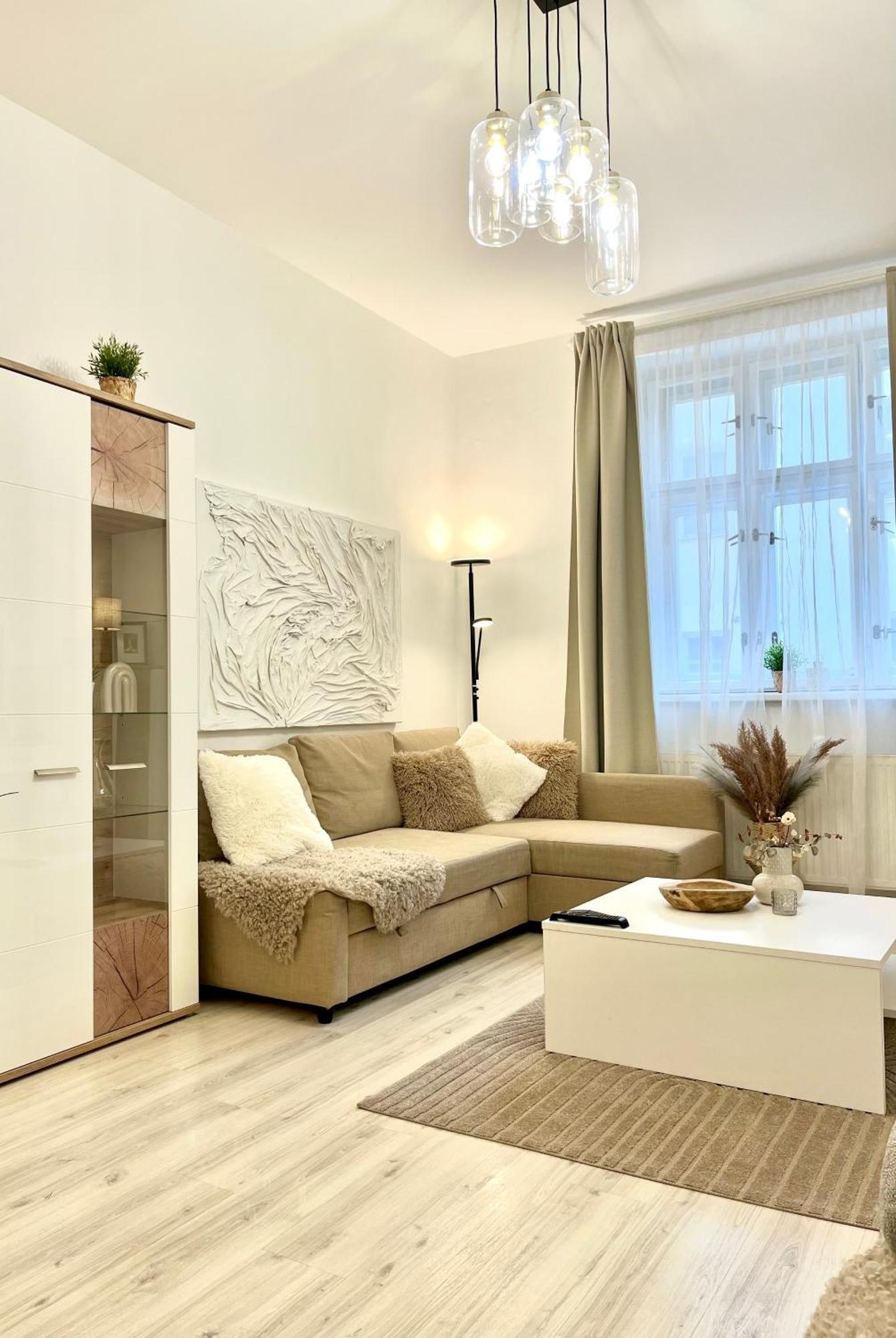 James Bond Apartment Old Town Bratislava Extérieur photo
