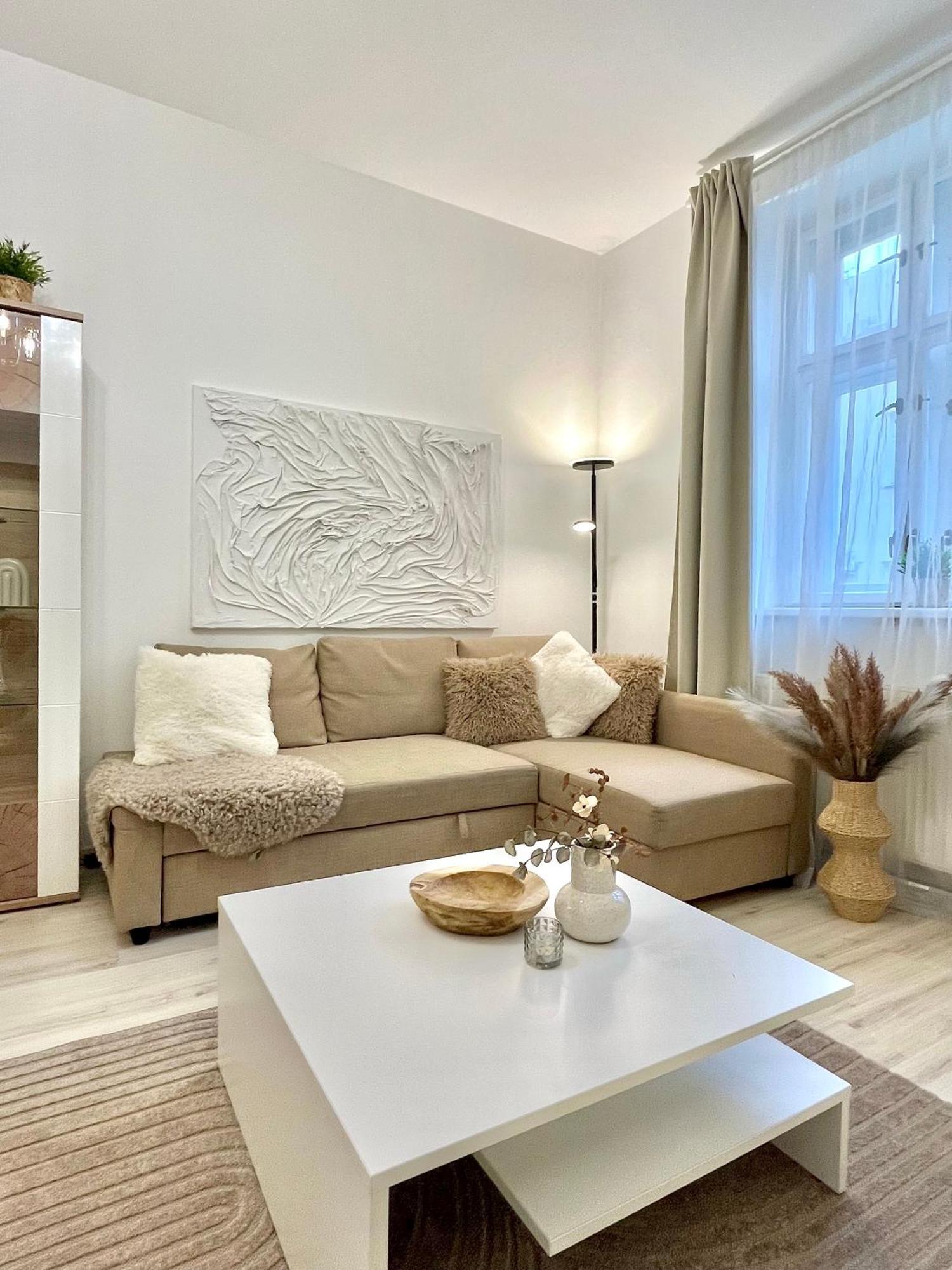 James Bond Apartment Old Town Bratislava Extérieur photo
